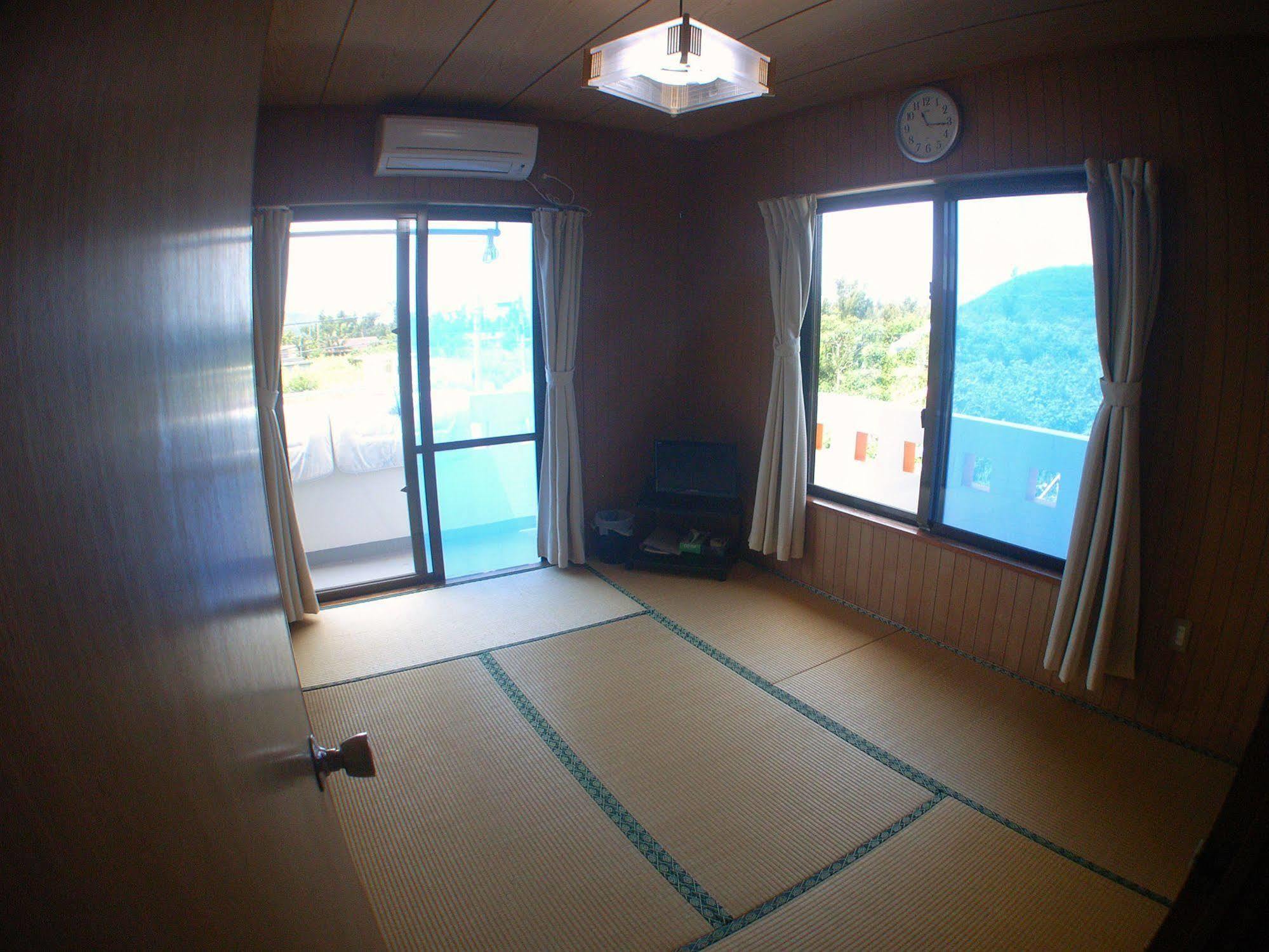 Hotel Minshuku Yadokari Zamami Exteriér fotografie