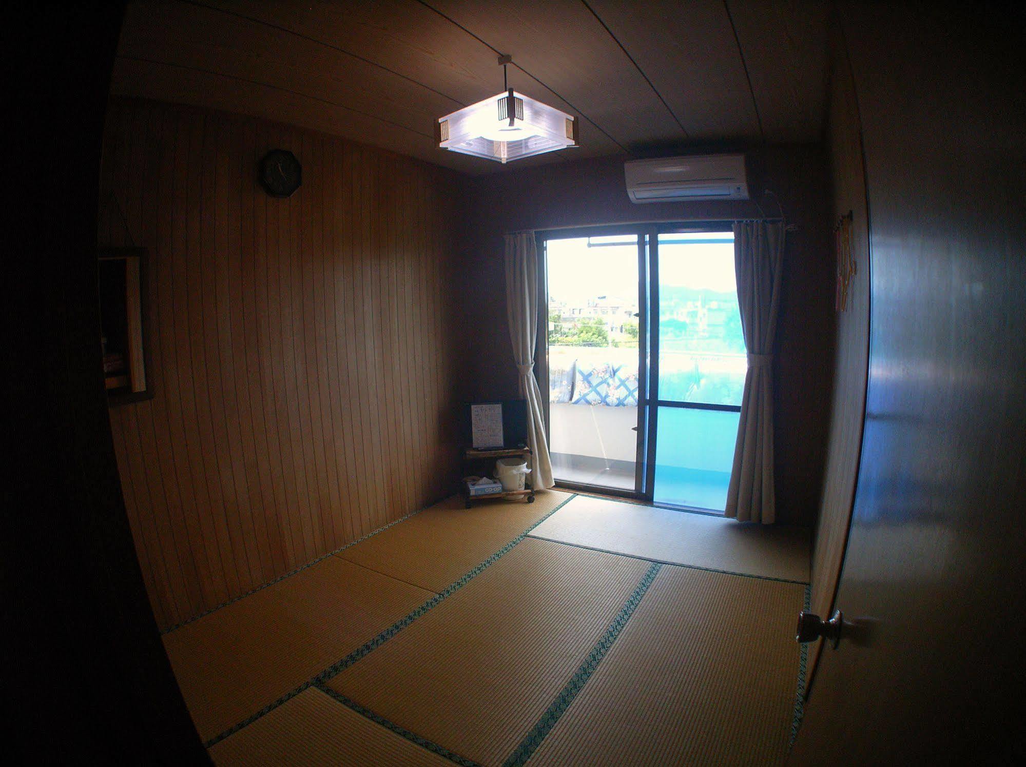 Hotel Minshuku Yadokari Zamami Exteriér fotografie
