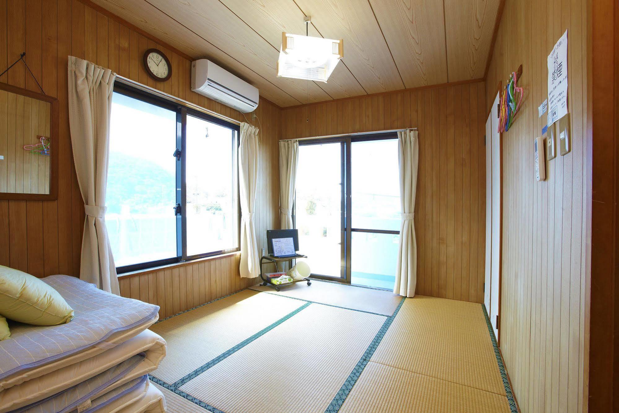 Hotel Minshuku Yadokari Zamami Exteriér fotografie